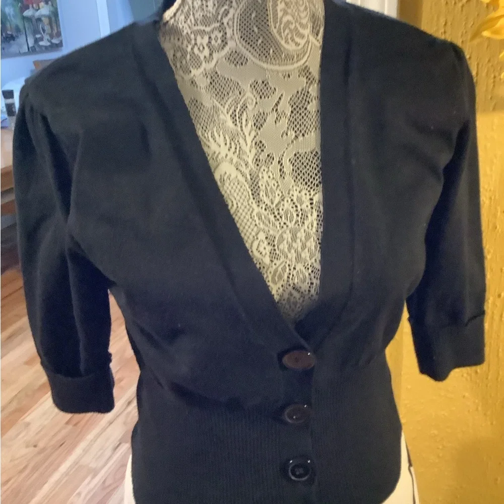 CHIC V NECK BLACK CARDIGAN SHORT SWEATER - Picture 1 of 6